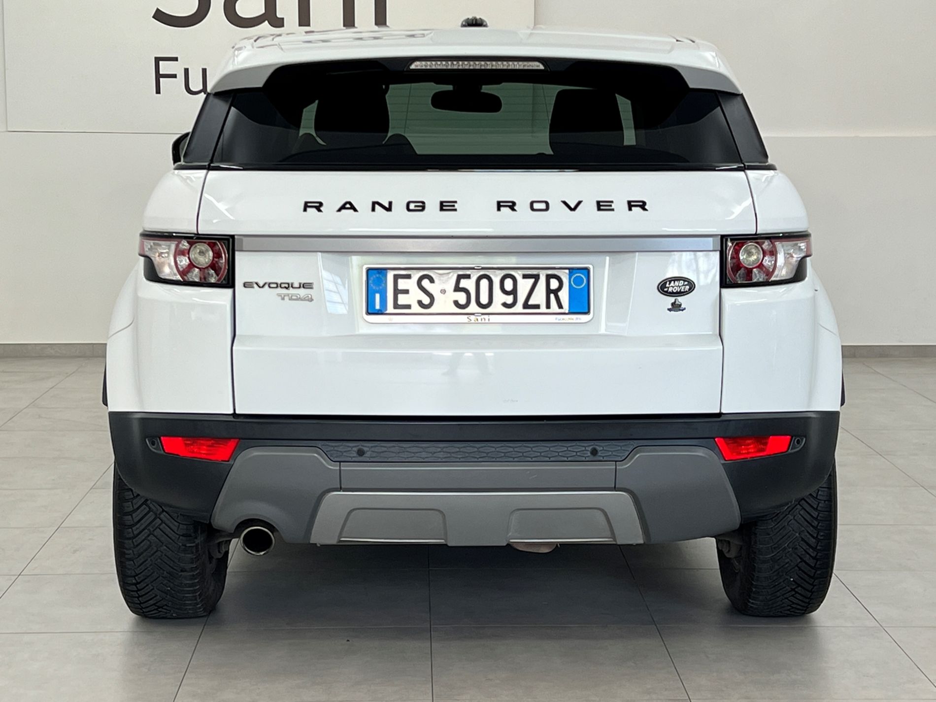 Range Rover Evoque 5p 2.2 td4 Pure 150cv - Autosani